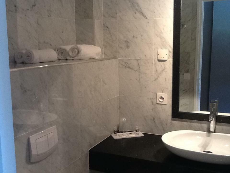 Hotel Les Deux Lions Рьез Номер фото